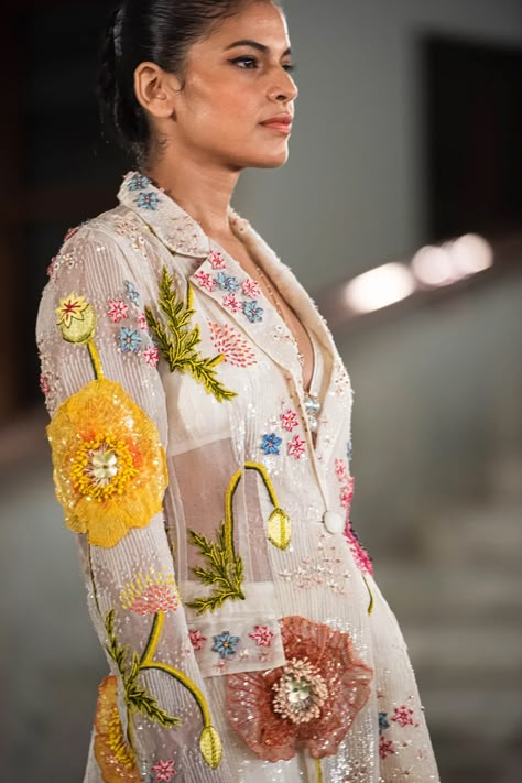 Rahul Mishra, Simple Frocks, Bridal Jacket, Salwar Kamiz, The Tree Of Life, Bridal Blouse Designs, Fancy Blouses, Fancy Blouse Designs, Boho Kimono