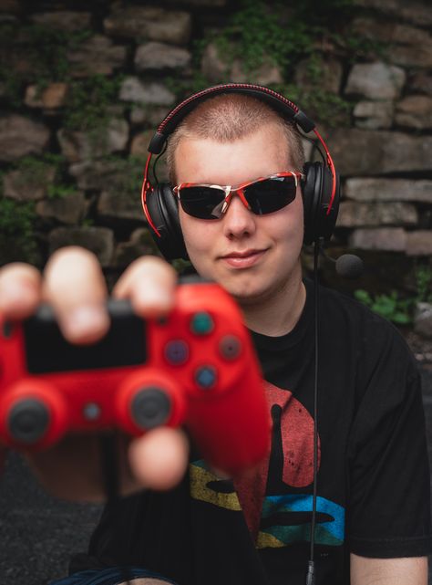 Gamer Senior Pictures Photo Ideas, Senior Picture Ideas For Guys Video Games, Gaming Senior Pictures Photo Ideas, Senior Pics For Gamers, Video Game Senior Pictures Photo Ideas, Lego Senior Pictures, Senior Pictures Video Games, Gaming Photoshoot Ideas, Senior Pictures For Gamers