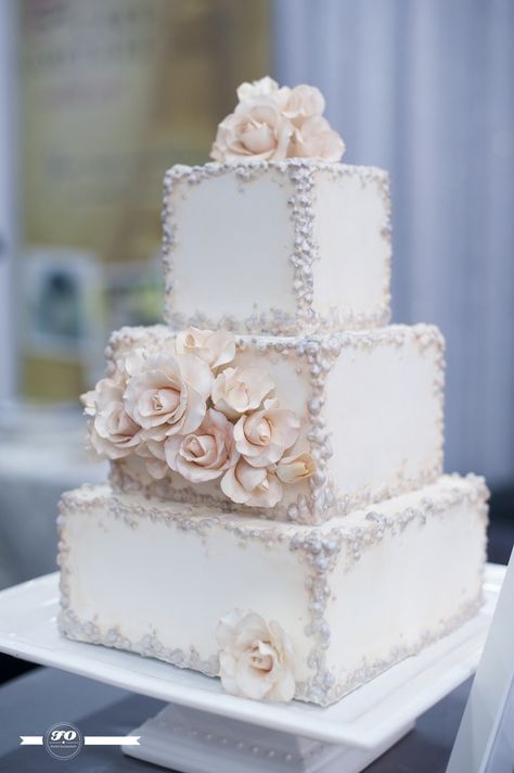 Vintage Pasta, Ivory Wedding Cake, Square Wedding Cakes, Fondant Wedding Cakes, Tiered Cake, Amazing Wedding Cakes, Cake Trends, Wedding Cakes Vintage, Cool Wedding Cakes