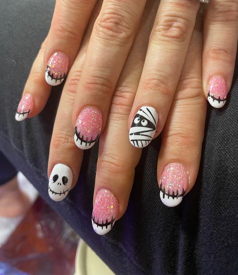 Cute Halloween Nail Art, Mummy Nails, Cute Halloween Nails, Halloween Mummy, Halloween 2022, Halloween Nail, Dip Powder Nails, Cute Nail Art, Halloween Nail Art