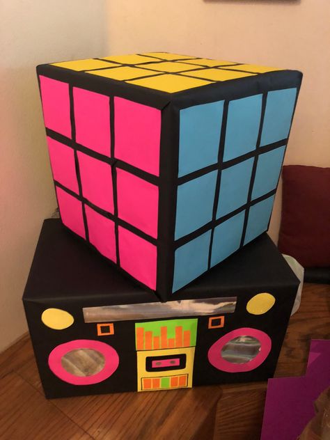 Great decoration for a photo booth used for an awesome 80s theme party! Diy 80s Party Decorations, 80s Decorations, 90s Theme Party Decorations, 90s Party Decorations, Decades Party, 80s Party Decorations, 80s Birthday Parties, 1980s Party, 90s Theme Party