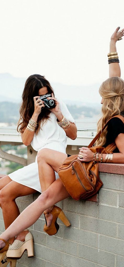 Best Friend Photography, Best Friend Photoshoot, Best Friend Photos, Cute Friend Pictures, Cute Friend Photos, Bff Goals, Foto Poses, Bff Pictures, Best Friend Goals