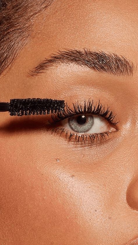 Thrive Causemetics Just Dropped a Volumizing Sister to Its Viral Mascara Mascara Editorial, Mascara Product Photography, Viral Mascara, Mascara Photography, Popular Makeup Brands, Cosmetics Branding, Best Mascaras, The Best Mascara, Lash Extension Mascara