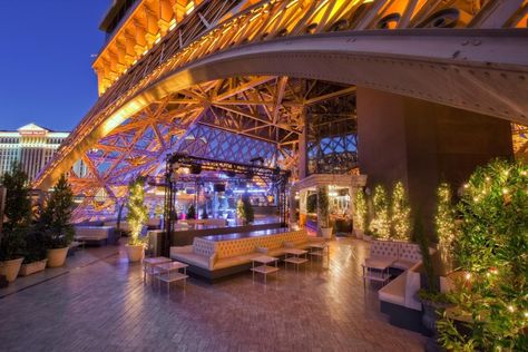 Here are 11 EventUp Las Vegas venues where you can host a killer party! Goa Club, Living In Las Vegas, Las Vegas Summer, Pool Australia, Las Vegas Nightlife, Pool Rooftop, Los Angeles Rooftop, Vegas Nightlife, New York Rooftop