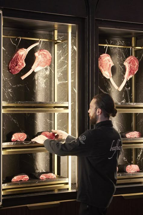 Steak House Restaurant Design, Steak House Interior, Steak House Design, Steakhouse Interior, Steakhouse Design, Italy Restaurant, Bar Dress, Rosewood Hotel, Osvaldo Borsani