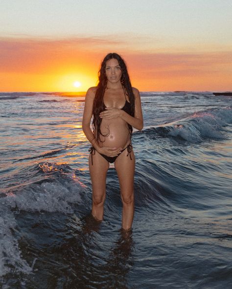 Maternity shoot of my dreams 🩷 #sandiegomaternityphotographer #sandiegomaternityphotography #sandiegomaternity #carlsbadfamilyphotographer San Diego Beach, Beach Maternity, Maternity Photographer, Pregnancy Shoot, Pregnancy Photoshoot, Maternity Photography, Pregnancy Photos, Family Photographer, San Diego