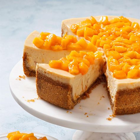 Peach Cheesecake Apricot Cheesecake Recipes, Peach Topping For Cheesecake, Peach Cheesecake Recipes, Peach Compote, Peach Cheesecake, How To Peel Peaches, Peach Preserves, Homemade Dessert, Fresh Peaches