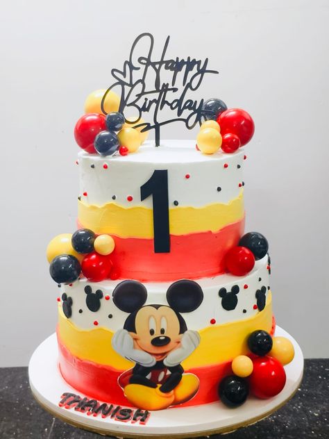 Buttercream Mickey Mouse Cake, Mickey And Minnie Cake Together, Mickey Mouse Cake 1st Birthday, Mickey Mouse Birthday Cakes, Mickey Mouse Theme Cake, Mickey Mouse Smash Cakes, Bolo Do Mickey Mouse, Mickey And Minnie Cake, Mouse Birthday Cake