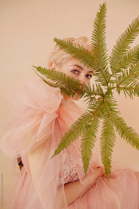 Pink And Green Photoshoot, Faerie Photoshoot, Lady Photoshoot, Nature Poses, Green Photoshoot, Forest Faerie, Charming Woman, Pink Plants, Dress Posing