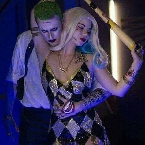 Easy Diy Couples Costumes, Harley Quinn Disfraz, Harley Quinzel, Joker Y Harley Quinn, Harley Quinn Halloween Costume, Halloween Parejas, Harley Quinn Halloween, Joker Costume, Couples Halloween Outfits