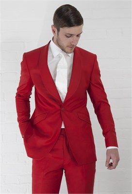 Red Wedding Accents, Dr Faustus, Tailored Menswear, Red Christmas Outfit, Mens Tux, Red Weddings, Kpop Ateez, Modern Fit Suit, Old Hollywood Wedding