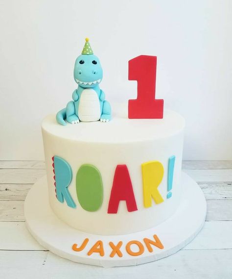 Cute Dinosaur Cake, Boys 1st Birthday Cake, Mickey Mouse Cupcakes, Dinosaur Birthday Cakes, Dinosaur Themed Birthday Party, Baby Boy 1st Birthday Party, Dino Birthday Party, Ninja Turtle Party, Dinosaur First Birthday