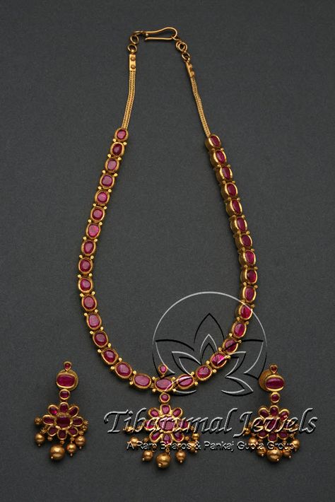 Indian Jewellery and Clothing: Simple and light weight necklace studded with rubies.. Ruby Jewelry Necklaces Indian, Light Weight Necklace, Jewellery Simple, Ruby Necklace Designs, Ruby Jewelry Necklaces, Emerald Jewellery, Ruby Set, Gold Jewelry Outfits, Gold Necklace Indian Bridal Jewelry