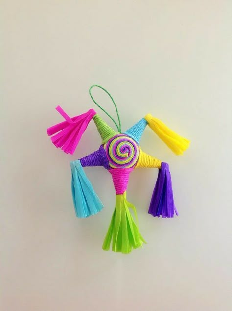 Mexican Piñatas, Mexican Themed Party, Mexican Christmas Decorations, Mexican Theme Party Decorations, Star Pinata, Mexican Party Decorations, Mini Pinatas, Diy Pinata, Mexican Party Theme