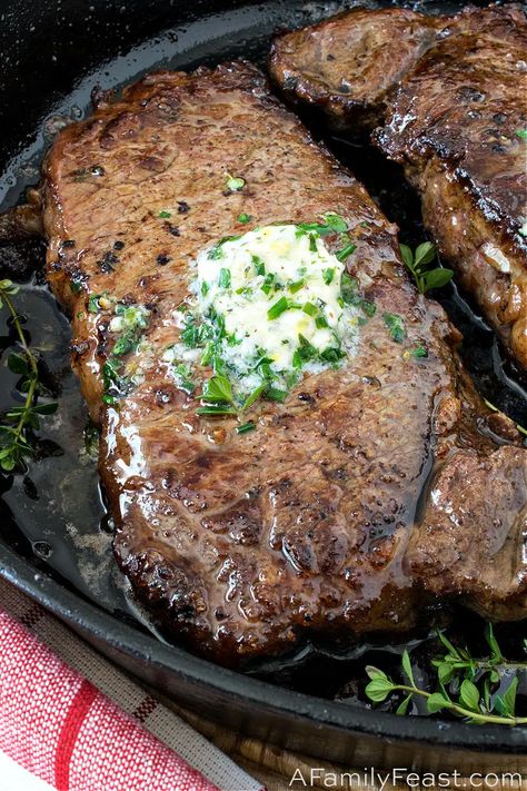 Our Pan-Seared Sirloin Steak is cooked over high heat, and basted with butter, garlic and herbs. This juicy, melt-in-your-mouth steak is amazing! Sirloin Marinade, Steak Recipes Pan, Top Sirloin Steak Recipe, Tri Tip Steak Recipes, Steak Recipes Pan Seared, Steak On Stove, Sirloin Recipes, Sirloin Tip Steak, Sirloin Steak Recipes