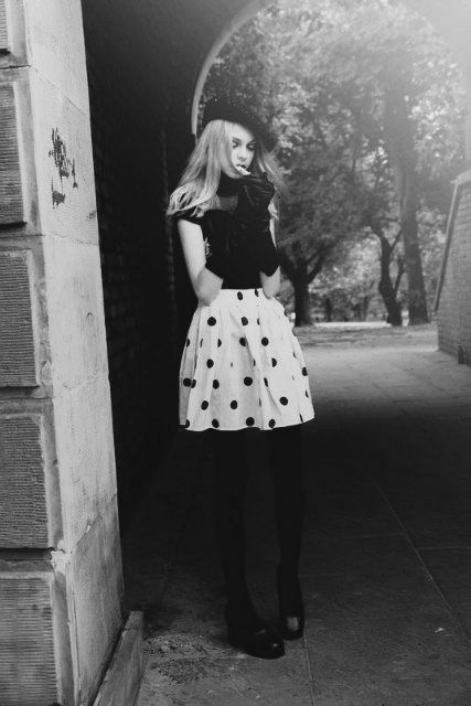 polka dot skirt Dot Skirt Outfit, Polka Dot Skirt, Dot Skirt, Blogger Girl, Oui Oui, Looks Style, Skirt Outfits, Fashion Advice, Fashion Photo