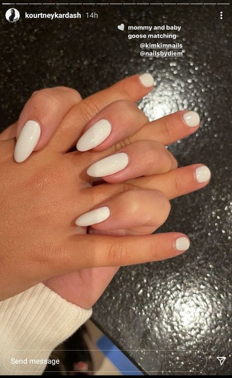 Kourtney Kardashian Nails Manicures, Kourtney Nails, Kylie Kardashian Nails, Kourtney Kardashian Nails, Mother Daughter Nails, Influencer Nails, Kardashian Nails, K Nails, Nails Manicures