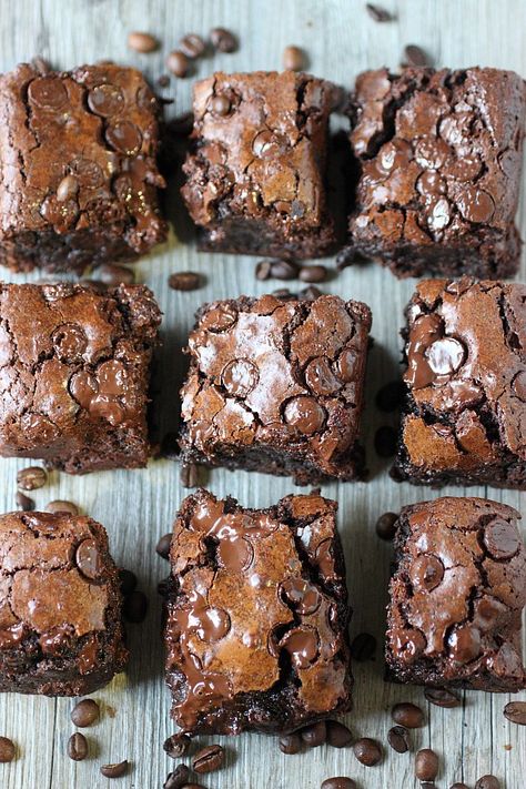 Brownies Gooey, Espresso Brownies, Brownies Recipes, Coffee Desserts, Gooey Brownies, Blondies Bars, Chocolate Espresso, Espresso Bar, Coffee Dessert