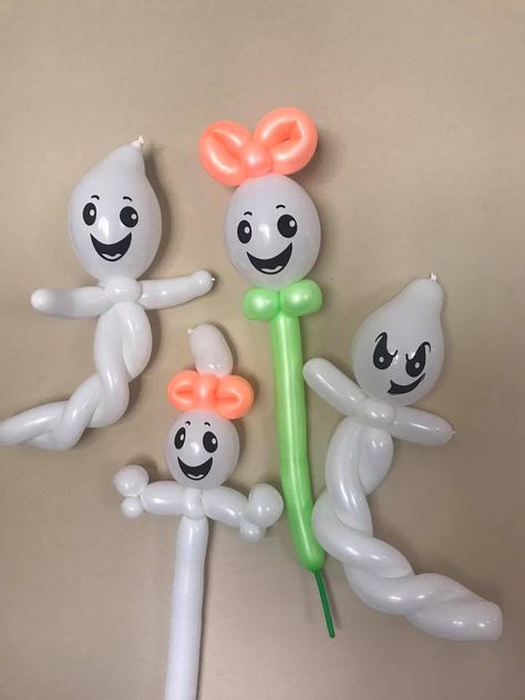 Halloween Toddler Party, Halloween Balloons Decorations, Simple Halloween Decor, Balloon Bouquet Diy, Halloween Balloon, Holiday Balloons, Twisting Balloons, Qualatex Balloons, Balloon Crafts