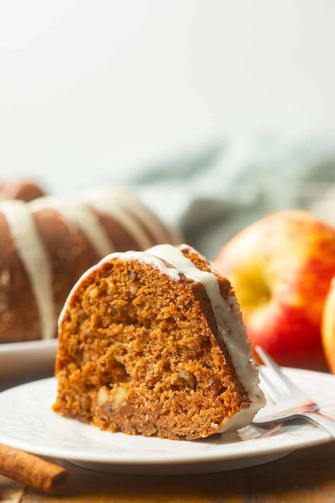 Vegan Applesauce Cake with Walnuts & Maple Glaze - Connoisseurus Veg Applesauce Bundt Cake, Vegan Applesauce, Pumpkin Cake Easy, Applesauce Cake, Maple Glaze, Cinnamon Swirl, Organic Sugar, Apple Desserts, Fresh Apples