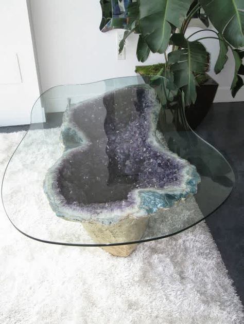 geode 2 Amethyst Table, White Faux Fur Rug, Agate Decor, Fall Pumpkin Crafts, Small Space Interior Design, Coffee Table Base, Bohemian House, Cosy Home, Thanksgiving Diy