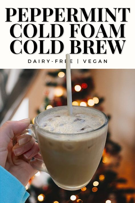 Peppermint Cold Foam, Cold Foam Cold Brew, Mocha Recipes, Fruity Alcohol Drinks, Peppermint Syrup, Cold Brew Recipe, Cold Foam, Coffee Drink Recipes, Peppermint Mocha