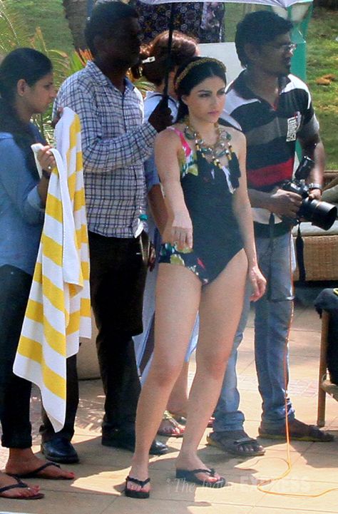 Soha Ali Khan showed off her slender body in a retro style swimsuit while shooting for her next film. #Style #Bollywood #Fashion #Beauty #Sexy Masaba Gupta, Soha Ali Khan, Next Film, Ali Khan, Latest Pics, Bollywood Fashion, Retro Style, Photo Shoot, Retro Fashion