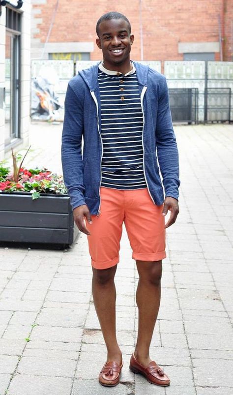 These salmon coloured shorts are in the spot light when paired with a monochromatic upper half - keepin' it in the (blue) family! Orange Shorts Outfit, Staff Retreat, Large Men Fashion, Mens Fashion Summer Outfits, Fall Fashion Skirts, Mens Fashion Casual Spring, Mens Shorts Outfits, Short Men Fashion, Mens Fashion Photography