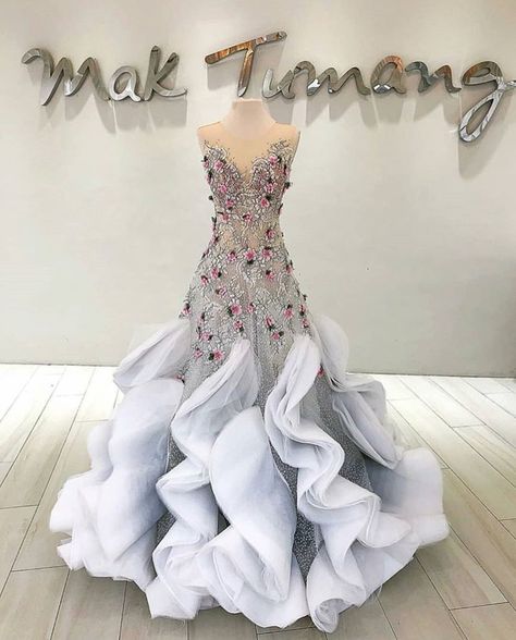 Mak Tumang, Debut Gowns, Gown Fashion, Kampot, Gown Inspiration, Stunning Gowns, Couture Gowns, Gorgeous Gowns, Quinceanera Dresses