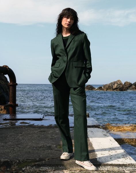 Emerald Suit Women, Lesbian Cocktail Attire, Queer Cocktail Attire, Masc Bride Outfit, Dark Green Suit Women, Womens Suits Wedding Guest Outfit, Masc Suit, Masc Wedding Outfit Guest, Women Suits Wedding Guest