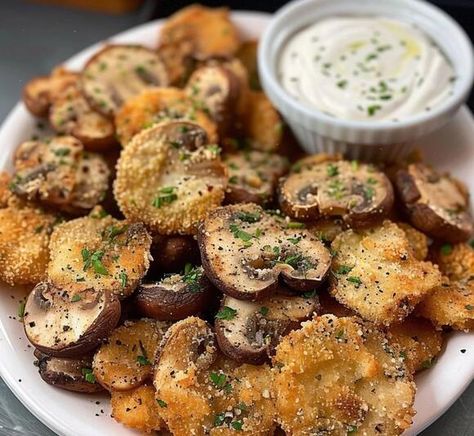 Crispy Fried Mushrooms, Moose Farts, Creamy Ranch Dip, Chicken And Spinach Casserole, Fried Mushroom Recipes, Hamburger Potato Soup, Bisquick Chicken, Dole Whip Recipe, Spinach Casserole