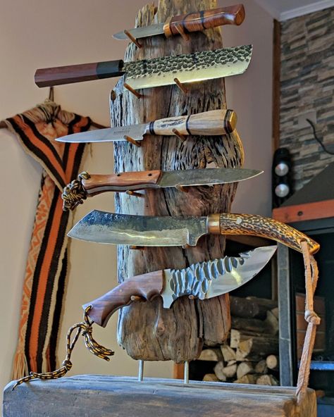 Knife Stand Diy, Knife Display Stand, Knife Display Ideas, Custom Kitchen Knives, Deer Hunting Decor, Knife Display Case, Minwax Stain Colors, Knife Display, Gear Room