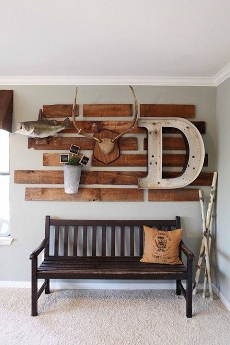 Rustic Foyer, Decor Ikea, Foyer Decor, Pallet Wall, Lodge Decor, Magnolia Homes, Deer Head, Homemade Crafts, Joanna Gaines