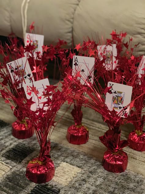 Playing Card Centerpiece Ideas, Las Vegas Centerpieces, Diy Casino Party Decorations, Dollar Tree Casino Decorations, Casino Night Games Diy, Casino Night Party Decorations Diy, Casino Party Table Decor, Casino Theme Party Decorations Table, Diy Casino Decorations