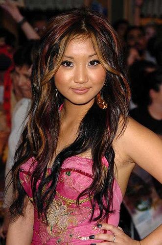 Brenda Song - Thailland - beautiful Thai women Disney Actresses, Brenda Song, American Actress, Celebrities Female, Asian Beauty, Actresses, Celebrities, Hair, Photography