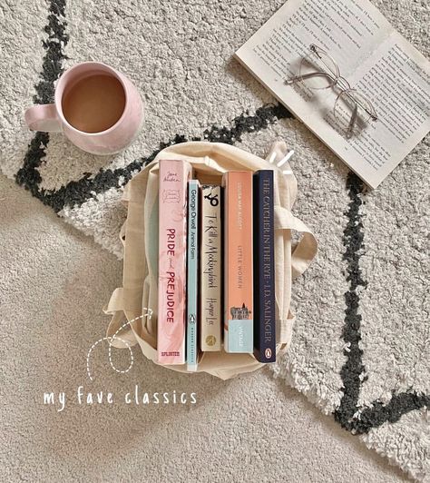 How To Take Aesthetic Book Pictures, Instagram Book Account Ideas, Cute Book Photos, Bookstagram Layout Ideas, Book Inspiration Pictures, How To Take Book Pictures, Simple Bookstagram Ideas, Booksgram Content, Creative Book Photography