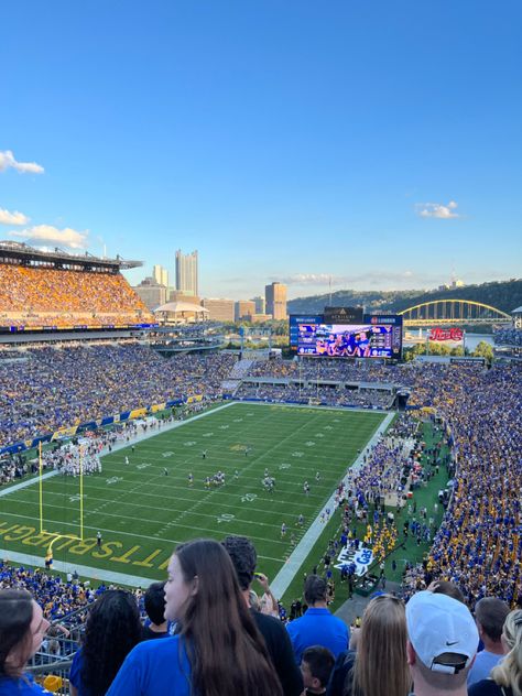 #pitt #football #collegefootball Pitt Aesthetic, Pittsburgh Aesthetic, Pitt University, Pitt Football, College Core, Psych Major, Pittsburgh Sports, College Aesthetic, Dream College