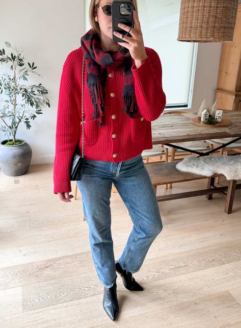 15+ Cute Christmas Outfit Ideas From Our Fave Fashion Girlies! Casual Christmas Outfits For Women, Cute Christmas Outfit Ideas, Cozy Christmas Outfits, Classy Christmas Outfit, Casual Christmas Outfits, Holiday Outfits Casual, Cute Christmas Outfit, Christmas Outfits For Women, Christmas Outfit Inspiration