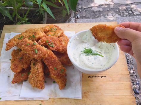 [Homemade] Cream dory fish fillet with corn flakes breading and dill-lemon-mayo dip. Cream Dory Fish Fillet Recipe, Dory Fish Fillet Recipes, Cream Dory Recipe, Cream Dory, Mayo Dip, Dip Food, Fish Fillet Recipe, Dory Fish, White Sauce Recipes