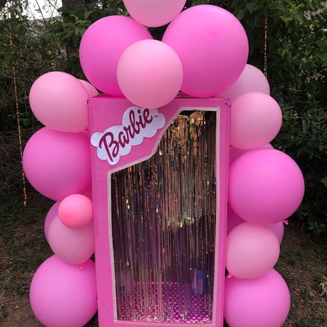 I made this for our daughters 5th birthday out of a uhaul box wrapping paper pink paint balloons and a foil backdrop!!!❤️💕 Barbie Photo Booth, Paint Balloons, Foil Backdrop, Box Wrapping, Balloon Painting, Diy Backdrop, Pink Paint, 5th Birthday, Diy Painting