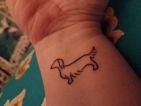 Simple long hair dachshund tattoo Doxie Tattoo, Daschund Tattoo, Chihuahua Tattoo, Harry Tattoos, Dachshund Tattoo, Art Coloring Book, Dachshund Funny, Tasteful Tattoos, Dapple Dachshund