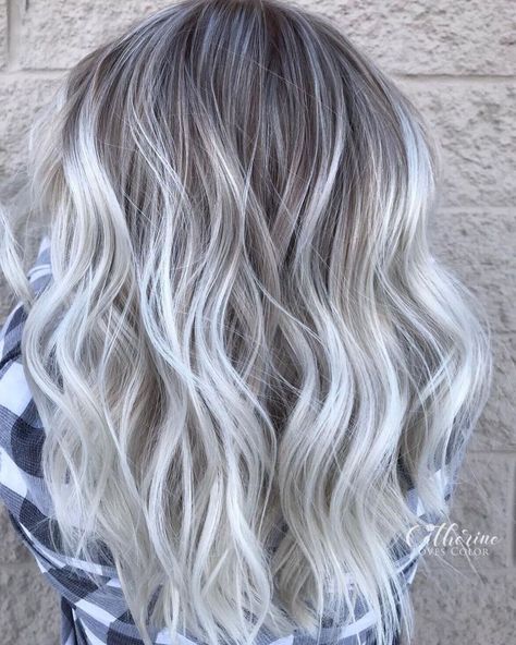 Blonde Hair With Silver Highlights, Straight Hair Highlights, White Blonde Highlights, Gray Balayage, Silver Blonde Hair, Icy Blonde Hair, Blond Balayage, Silver Highlights, Eternal Youth