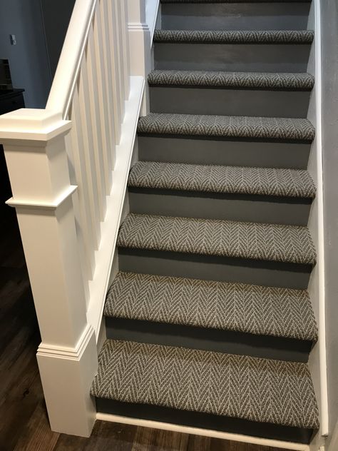 Carpeted Basement Stairs, Stairway Carpet, Redo Stairs, Basement Steps, Basement Bar Design, Basement Decoration, Old Basement, Carpet Staircase, Basement Carpet