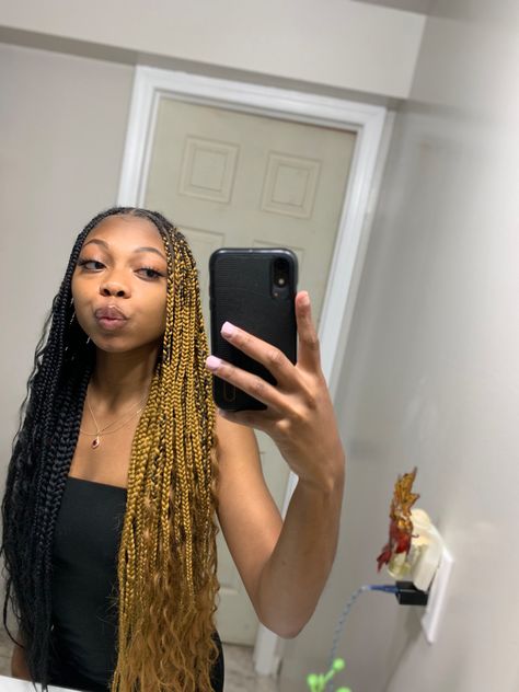 Split Braids Hairstyles, Half Color Knotless Braids, Split Braids Color, Box Braid Colors Ideas Black Women, Half Colored Braids, Box Braids Half And Half Color, Half And Half Hair Color Box Braids, Half And Half Box Braids, Split Color Braids