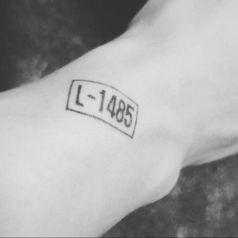 Exo Tattoo, Kpop Tattoos, Exo Stickers, L Tattoo, Park Chanyeol Exo, Kpop Exo, Exo Chanyeol, Simplistic Tattoos, S Tattoo