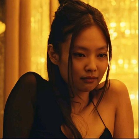 Jennie Kim In The Idol, Jennie The Idol Movie, Hot Jennie Kim, Jennie And The Weeknd, Jennie Black Hair, Jennie Kim The Idol, One Of The Girls Jennie, The Idol The Weeknd, Jennie Kim Videos