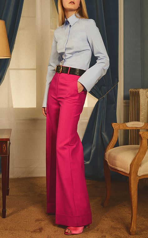 Mode Gossip Girl, Women Unite, Pre Fall Fashion, Pink Trousers, Color Trends Fashion, Garment Details, Women Fashion Edgy, 2018 Fashion, Baggy Pants