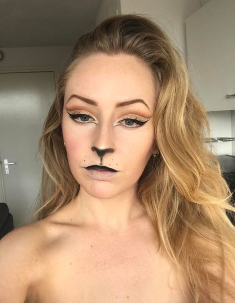 Boyfriend said ‘make yourself look like a lion’, I was bored so I did - MakeupAddiction Lion Makeup, Channel Makeup, Lion Costume, How To Match Foundation, Like A Lion, Cute Lion, Beauty Foods, A Lion, Blog Social Media