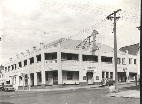 Palais Royal Hotel, Ipswich, 1954, State Library of Queensland Neg. No. 2622 Demolished Buildings, Ipswich Qld, Australia History, East Street, Brisbane Queensland, Royal Hotel, Queensland Australia, Back In The Day, Queensland