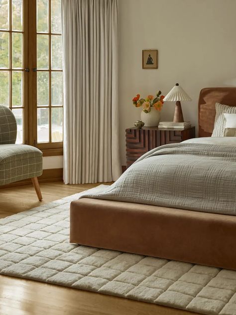 629 Rugs Are Up to 75% Off in Lulu and Georgia’s Sale Right Now | domino Lulu And Georgia Bedroom, Sculptural Furniture, Neutral Bedding, Sea Ranch, Lulu And Georgia, Grid Design, Outdoor Dining Furniture, Modern Traditional, Modern Area Rugs